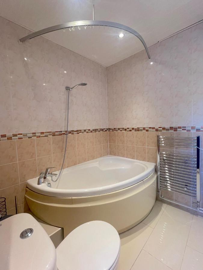 303 Alexandra Avenue Ha2 9Dx Apartamento Pinner Exterior foto